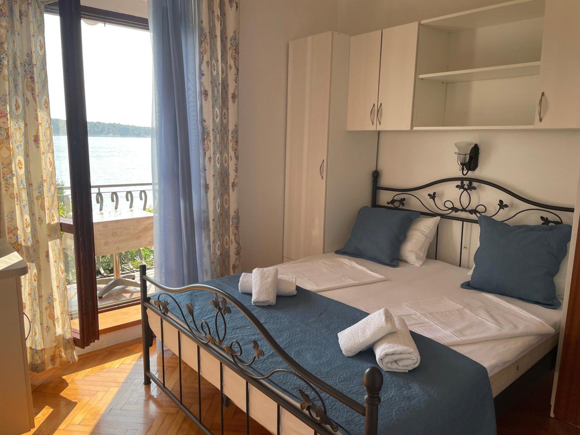 Apartments Vila Miranda On The Beach Barbat na Rabu Exteriér fotografie