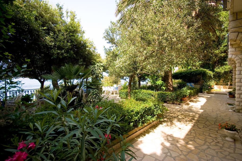 Apartments Vila Miranda On The Beach Barbat na Rabu Exteriér fotografie